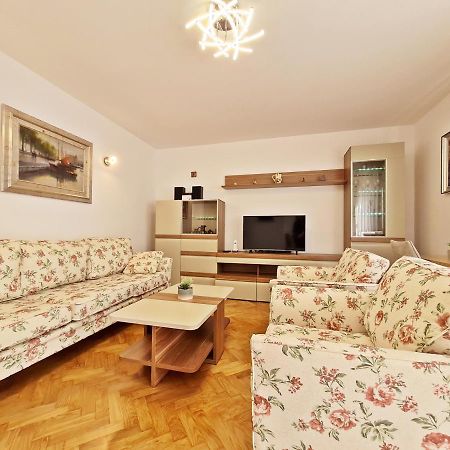 Split City Apartment Rosemary מראה חיצוני תמונה