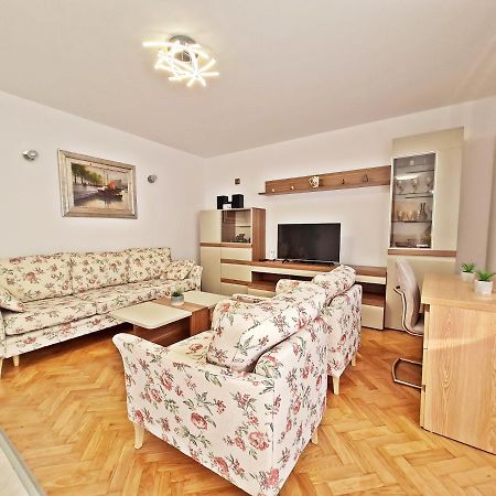 Split City Apartment Rosemary מראה חיצוני תמונה