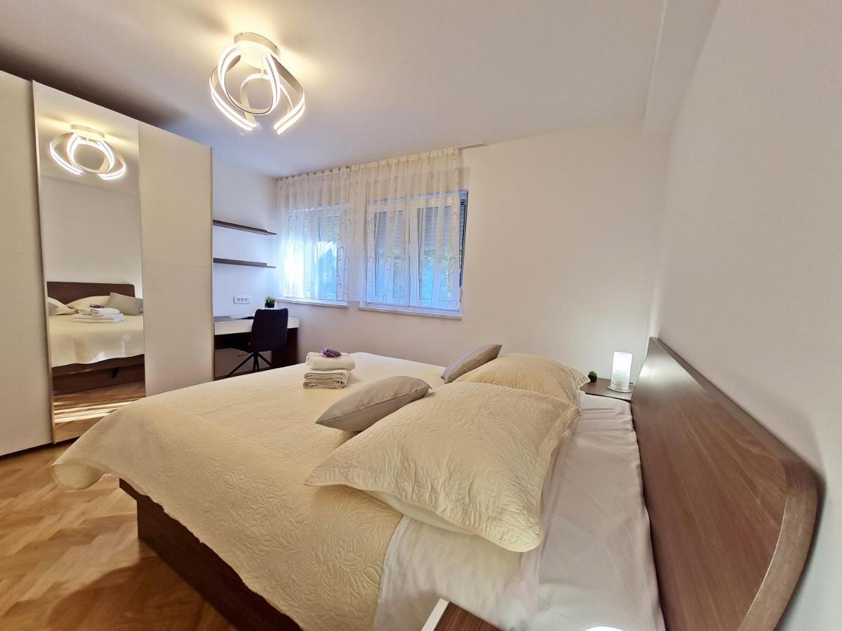 Split City Apartment Rosemary מראה חיצוני תמונה