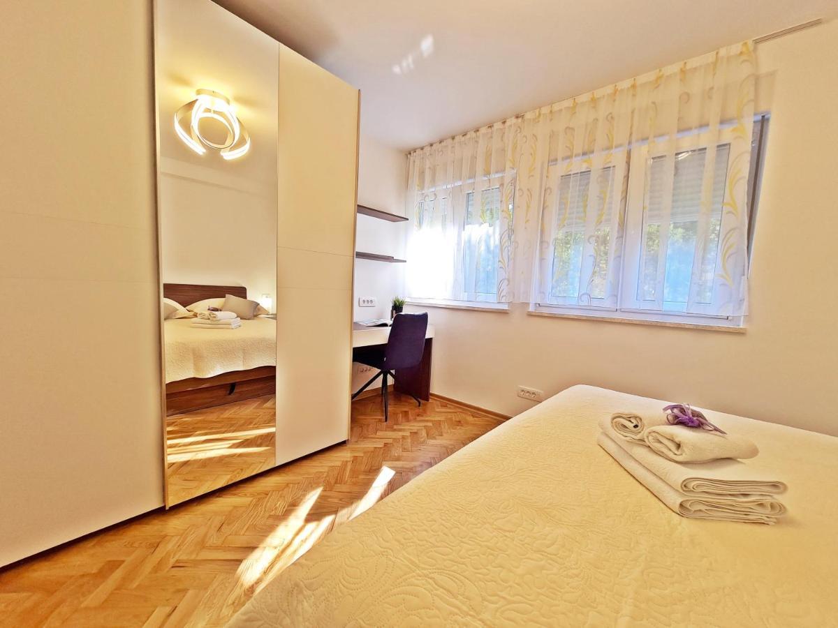 Split City Apartment Rosemary מראה חיצוני תמונה