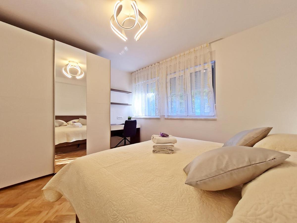 Split City Apartment Rosemary מראה חיצוני תמונה