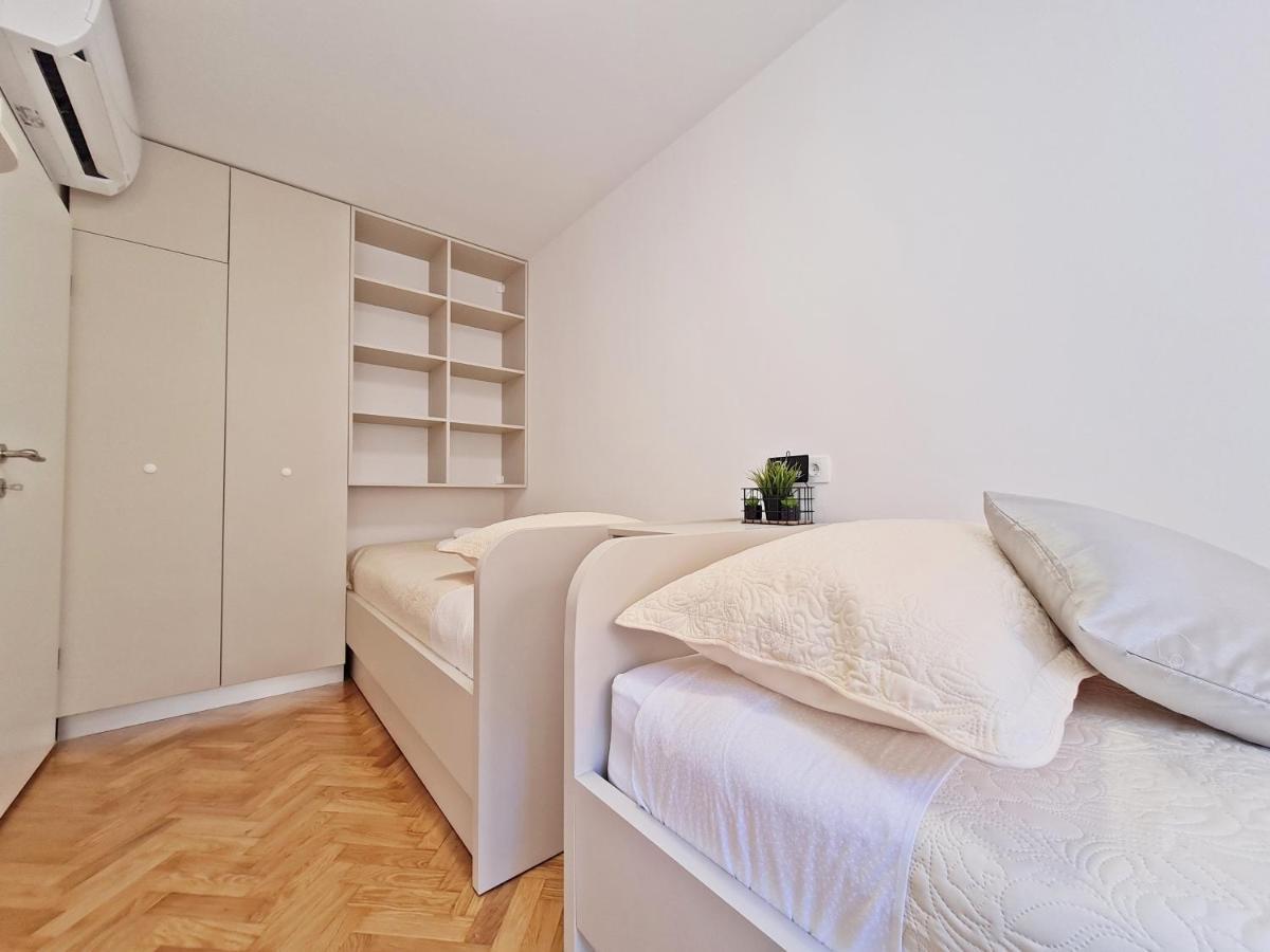 Split City Apartment Rosemary מראה חיצוני תמונה