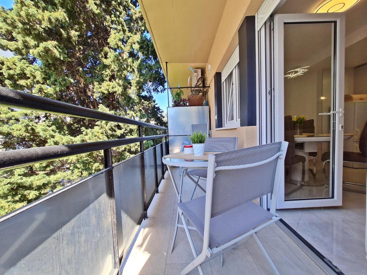 Split City Apartment Rosemary מראה חיצוני תמונה
