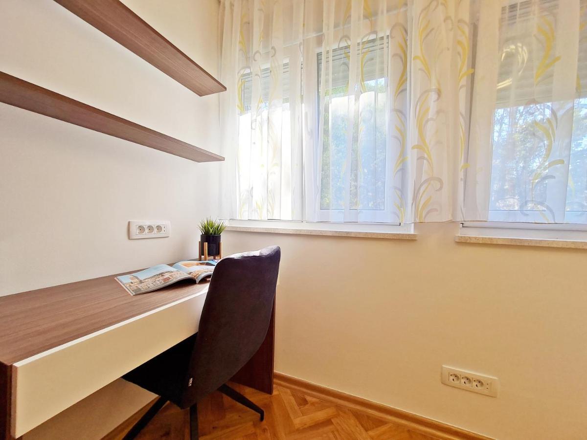 Split City Apartment Rosemary מראה חיצוני תמונה