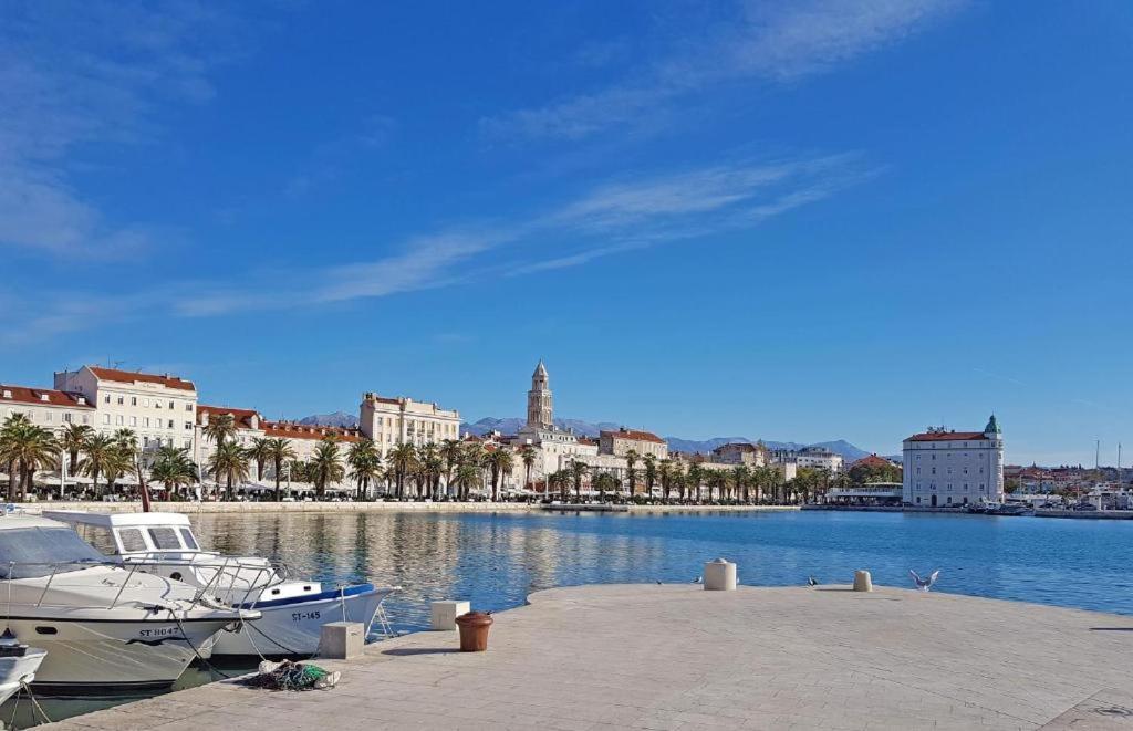 Split City Apartment Rosemary מראה חיצוני תמונה