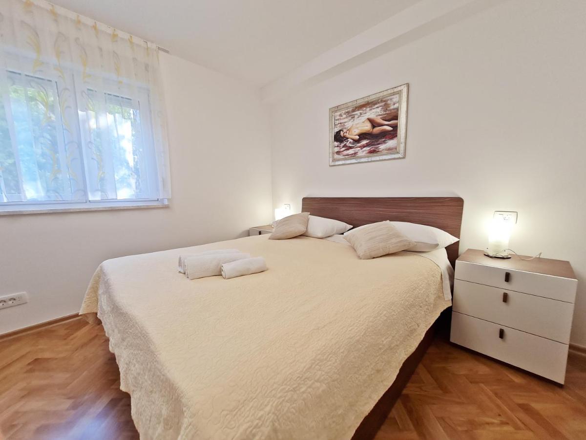 Split City Apartment Rosemary מראה חיצוני תמונה