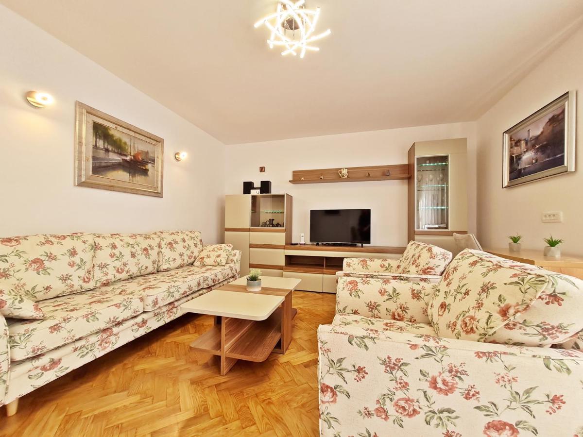 Split City Apartment Rosemary מראה חיצוני תמונה