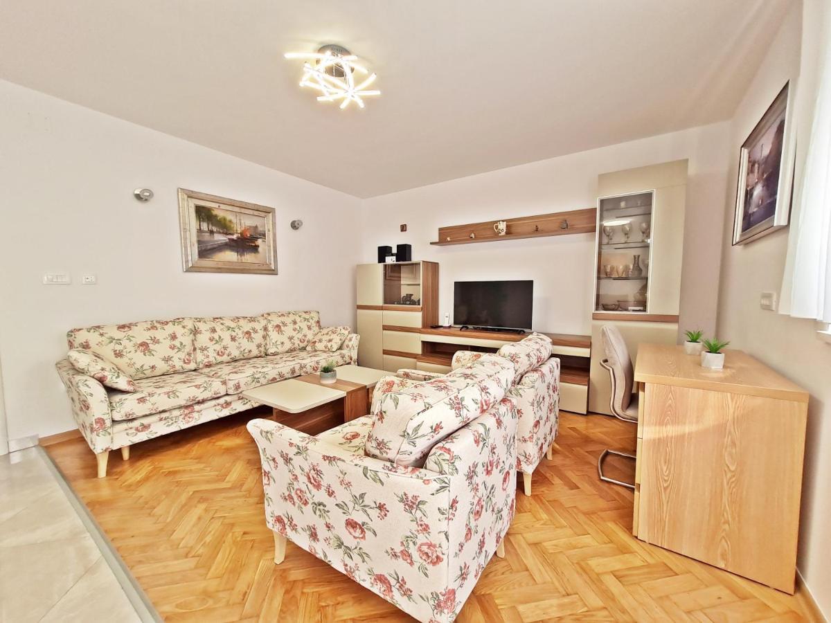 Split City Apartment Rosemary מראה חיצוני תמונה