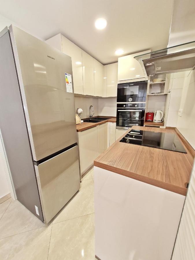 Split City Apartment Rosemary מראה חיצוני תמונה